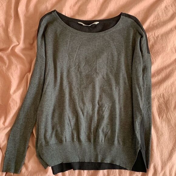 Athleta Black and Grey Two-Tone Sweater - Picture 6 of 10